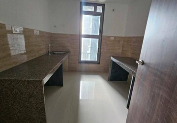 Room in 2 BHK Apartment at Sunteck City Avenue 4, Goregaon West – for Rent