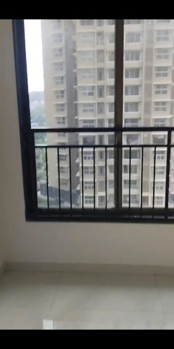 Room in 2 BHK Apartment at Runwal Sanctuary, Mulund West – for Sale