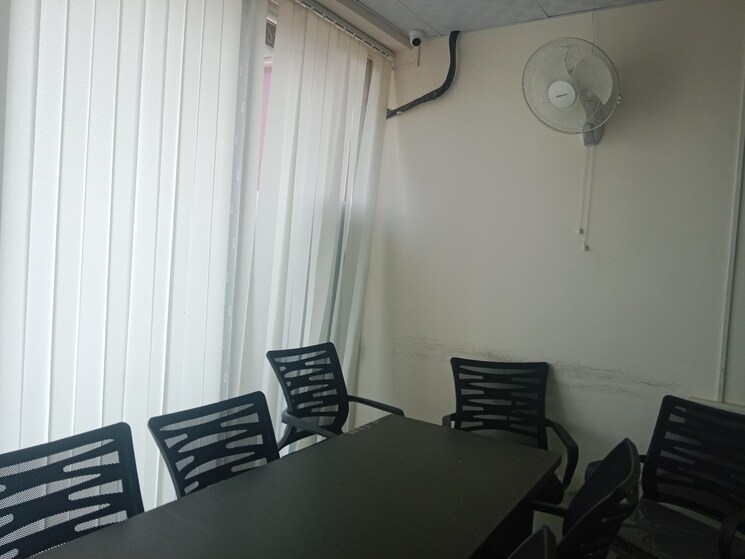 Team Area, gaur-city-center Commercial Office Space 900 Sq.Ft. In Sector 4 Greater Noida Greater Noida 9365864