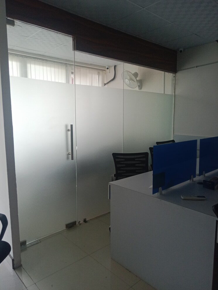Team Area, gaur-city-center Commercial Office Space 900 Sq.Ft. In Sector 4 Greater Noida Greater Noida 9365864