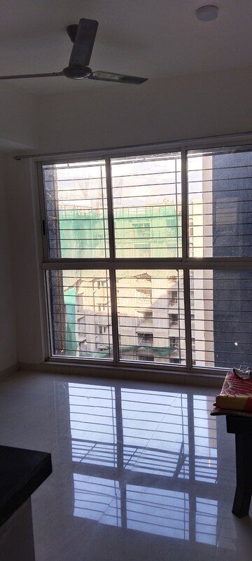 Room in 1 BHK Apartment at Lodha Crown Taloja Quality Homes, Dombivli East – for Rent