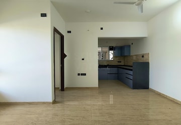 Room in 3 BHK Apartment at VTP Cygnus, Kharadi – for Rent