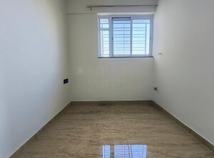 Room in 3 BHK Apartment at VTP Cygnus, Kharadi – for Rent
