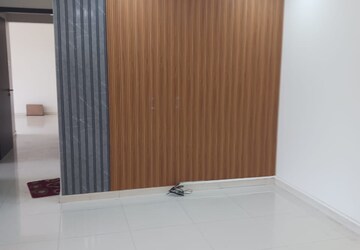 Room in 3 BHK Apartment at Hiranandani Estate Fiona, Ghodbunder Road – for Sale