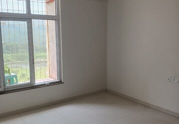 Room in 3 BHK Apartment at Hiranandani Estate Fiona, Ghodbunder Road – for Sale