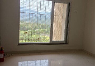 Room in 3 BHK Apartment at Hiranandani Estate Fiona, Ghodbunder Road – for Sale