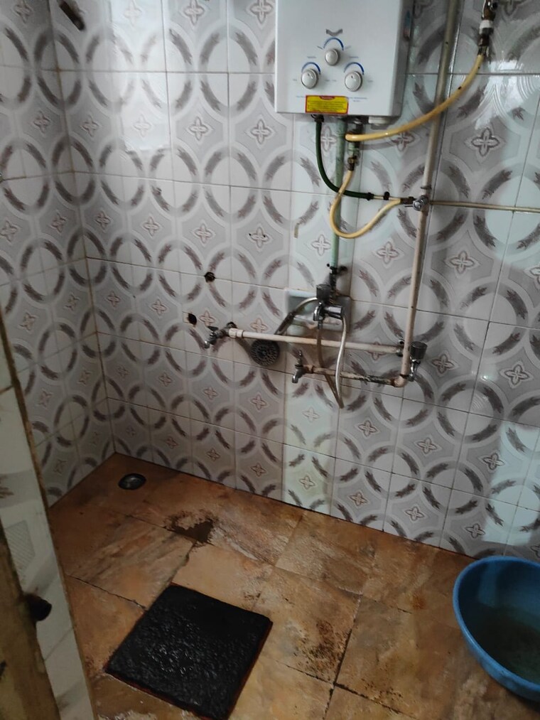 Bathroom, anand nagar 1 Bedroom 650 Sq.Ft. Apartment In Anand Nagar Pune 9365958