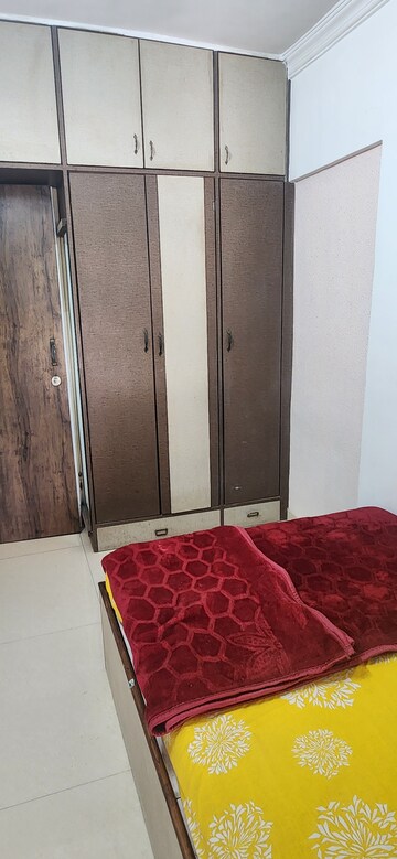 Furnished Amenities in 2 BHK Apartment at Krishna Kaveri Apartment, Andheri West – for Rent