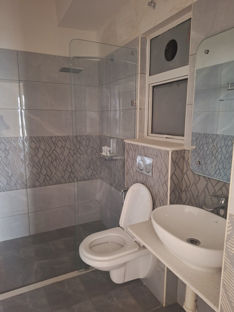Bathroom, ashiana-anmol-phase-3 3 Bedroom 996 Sq.Ft. Apartment In Sohna Sector 33 Gurgaon 9366112