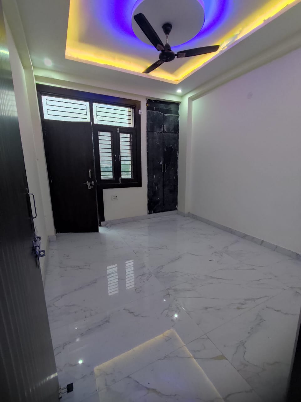 3 BHK Builder Floor For Sale in Mahagun Mahagunpuram II