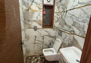 Bathroom in 1 BHK Apartment at Saket – for Rent