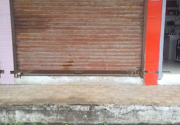 Room in  Shop at Katargam – for Rent