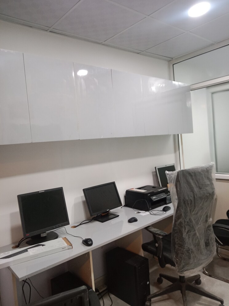 Team Area, gaur-city-center Commercial Office Space 500 Sq.Ft. In Sector 4 Greater Noida Greater Noida 9366196