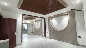 Bathroom in 3 BHK Builder Floor at BPTP District 3, Sector 85 – for Sale