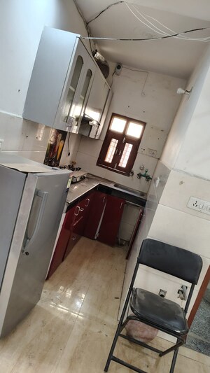 Team Area in 3 BHK Builder Floor at Dwarka Mor – for Rent