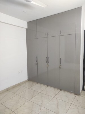 Room in 3 BHK Apartment at Shapoorji Pallonji Joyville Phase 3, Sector 102 – for Rent