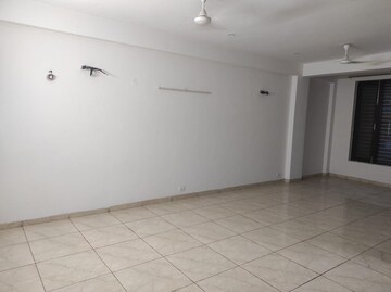 Room in 3 BHK Apartment at Shapoorji Pallonji Joyville Phase 3, Sector 102 – for Rent