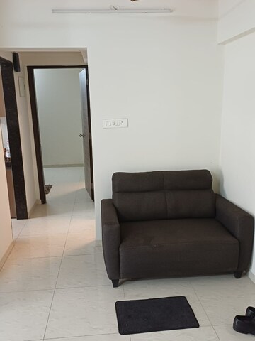 Furnished Amenities in 1 BHK Apartment at Veena Serenity, Chembur – for Rent