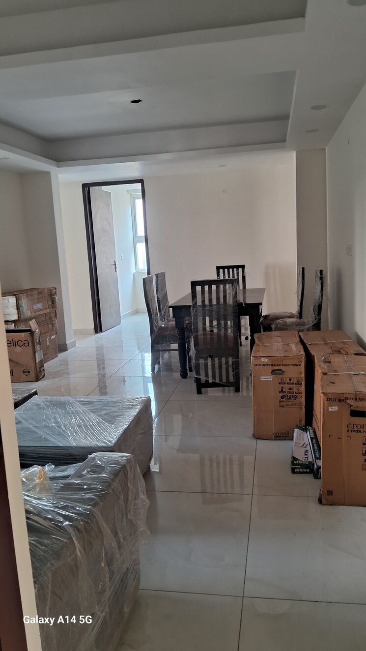 Living Room, vip road 3 Bedroom 1450 Sq.Ft. Apartment In Vip Road Zirakpur 9366449