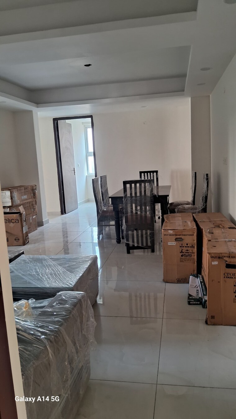 Living Room, vip road 3 Bedroom 1450 Sq.Ft. Apartment In Vip Road Zirakpur 9366449