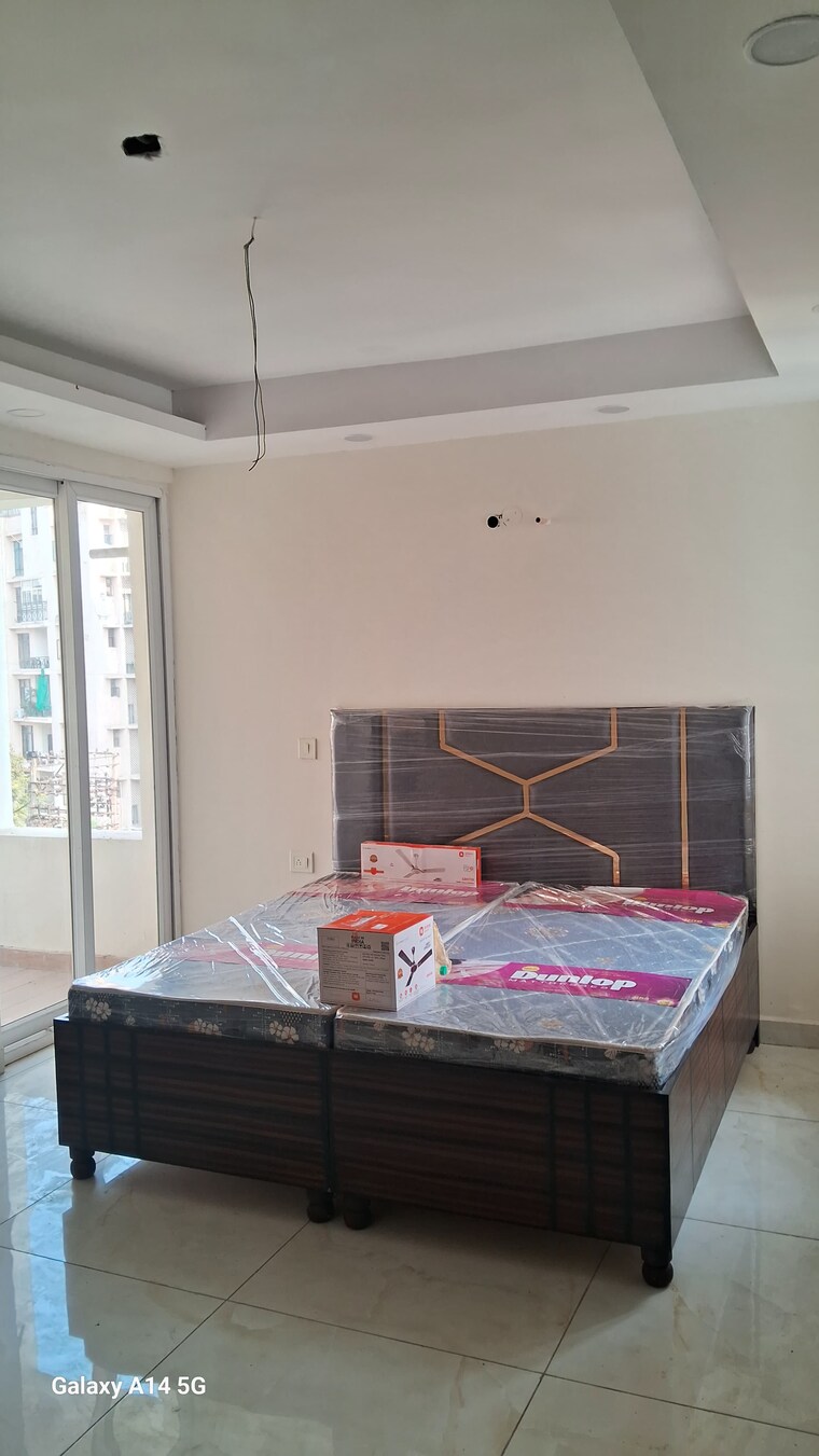 Bedroom, vip road 3 Bedroom 1450 Sq.Ft. Apartment In Vip Road Zirakpur 9366449