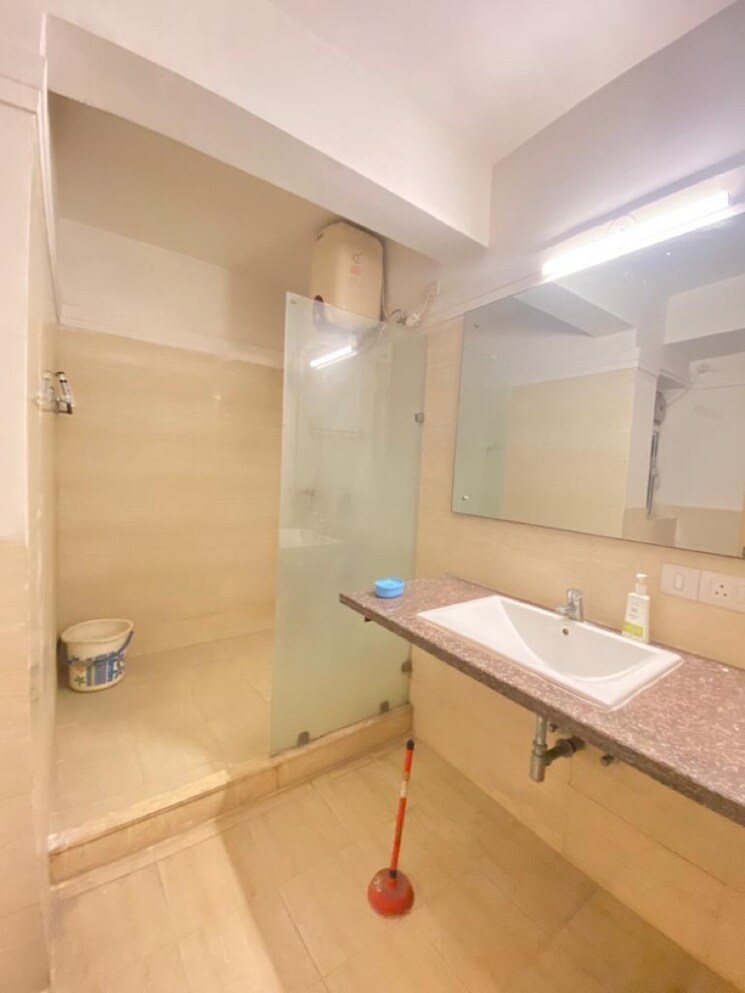 Bathroom, dlf-new-town-heights-ii 3.5 Bedroom 1930 Sq.Ft. Apartment In Sector 86 Gurgaon 9366210
