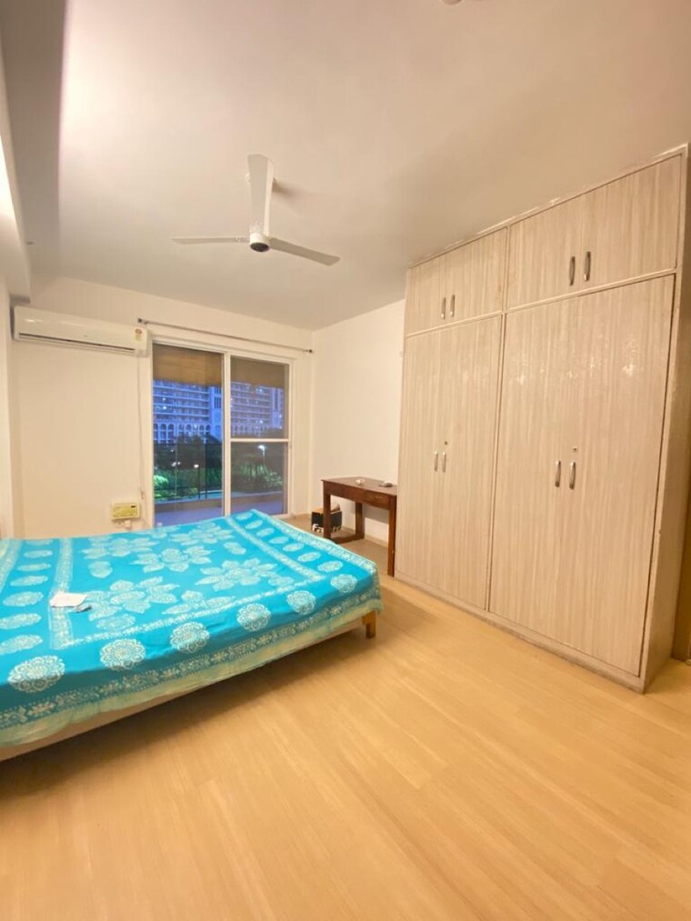 Bedroom, dlf-new-town-heights-ii 3.5 Bedroom 1930 Sq.Ft. Apartment In Sector 86 Gurgaon 9366210