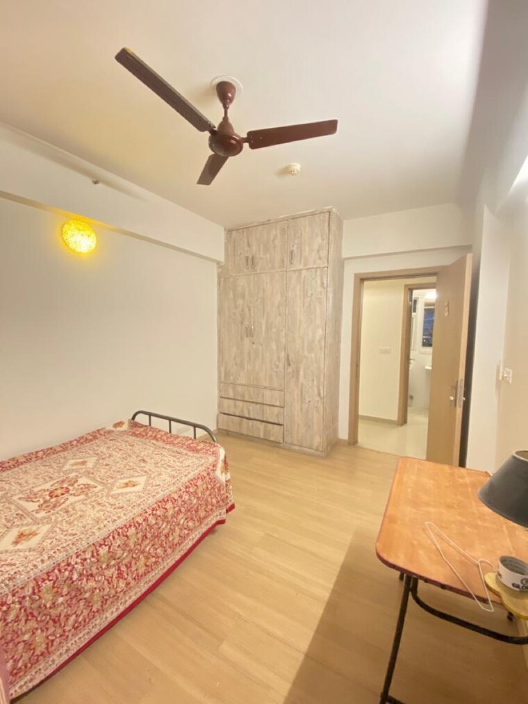 Bedroom, dlf-new-town-heights-ii 3.5 Bedroom 1930 Sq.Ft. Apartment In Sector 86 Gurgaon 9366210