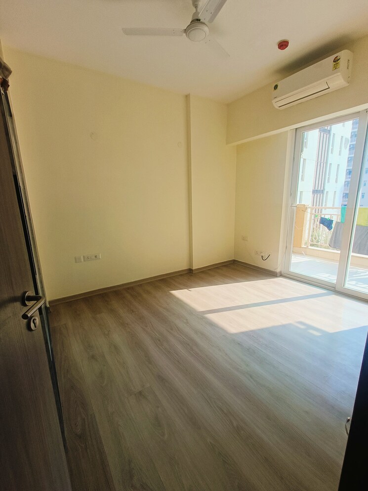 Bedroom, dlf-the-skycourt 3 Bedroom 1931 Sq.Ft. Apartment In Sector 86 Gurgaon 9366458