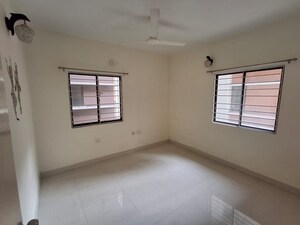 Room in 3 BHK Apartment at DTC Southern Heights, Joka – for Rent