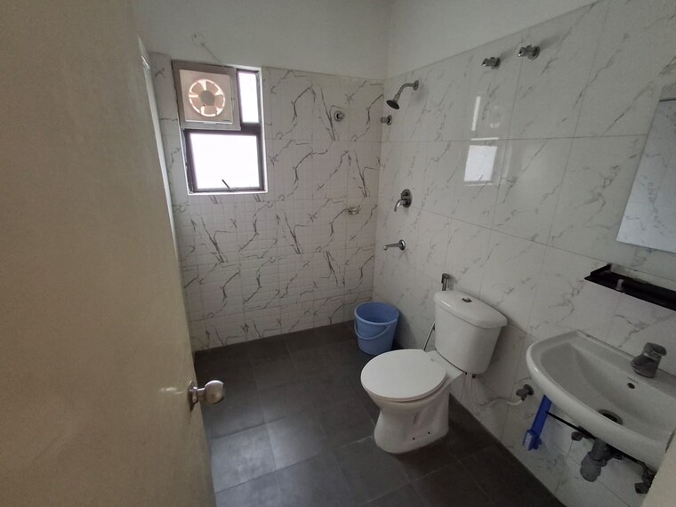 Bathroom, dtc-southern-heights 3 Bedroom 1370 Sq.Ft. Apartment In Joka Kolkata 9366445
