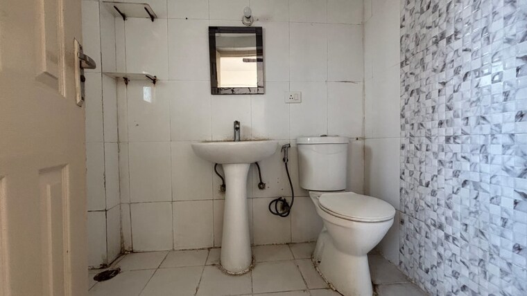 Bathroom, supertech-ecociti 3.5 Bedroom 1750 Sq.Ft. Apartment In Sector 137 Noida 9366581