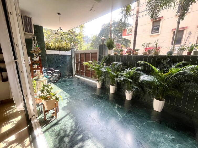 Cover Image, east of kailash 3.5 Bedroom 2300 Sq.Ft. Builder Floor In East Of Kailash Delhi 9366584