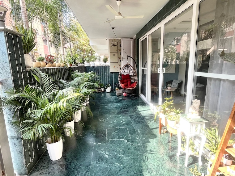  Parking, east of kailash 3.5 Bedroom 2300 Sq.Ft. Builder Floor In East Of Kailash Delhi 9366584