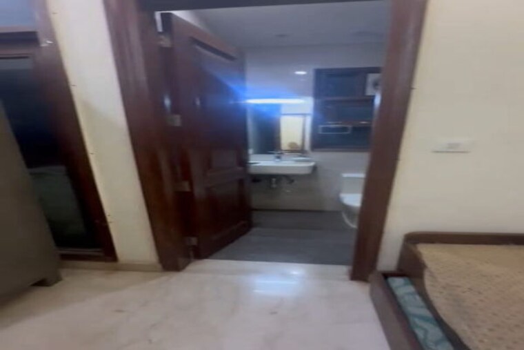 undefined, rajinder nagar 3 Bedroom 1200 Sq.Ft. Builder Floor In Rajinder Nagar Delhi 9366307