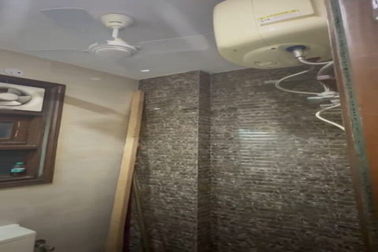 undefined, rajinder nagar 3 Bedroom 1200 Sq.Ft. Builder Floor In Rajinder Nagar Delhi 9366307