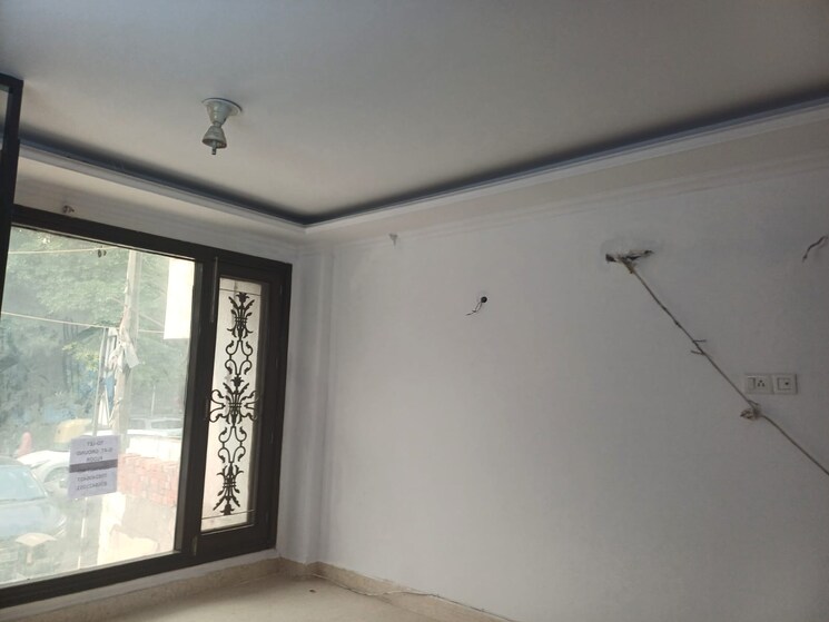 Team Area, green park Commercial Office Space 200 Sq.Yd. In Green Park Delhi 9366599