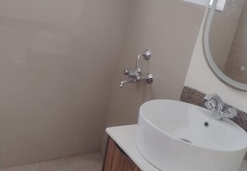 Bathroom in 4 BHK Builder Floor at Emaar Emerald Floors, Sector 65 – for Rent