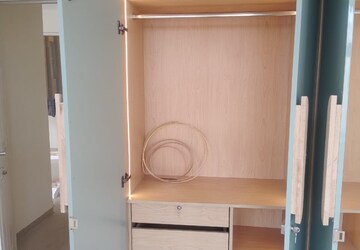 Furnished Amenities in 4 BHK Builder Floor at Emaar Emerald Floors, Sector 65 – for Rent