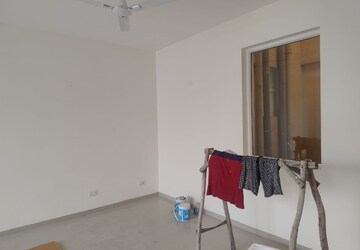 Team Area in 4 BHK Builder Floor at Emaar Emerald Floors, Sector 65 – for Rent