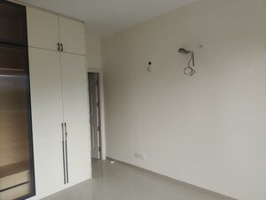 Room in 4 BHK Builder Floor at Emaar Emerald Floors, Sector 65 – for Rent