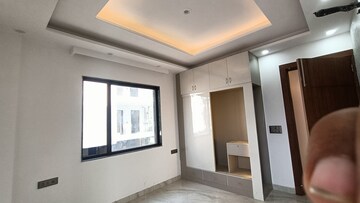 Room in 3 BHK Builder Floor at BPTP District 3, Sector 85 – for Sale