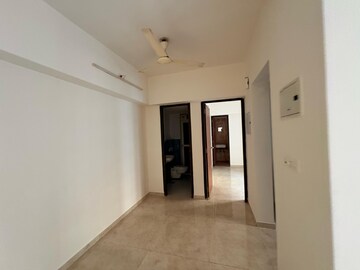 Room in 1 BHK Apartment at Lodha Amara, Kolshet Road – for Rent