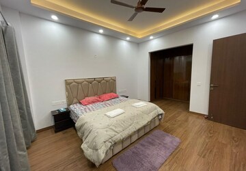 Bedroom in 4 BHK Apartment at Sector 92 – for Sale