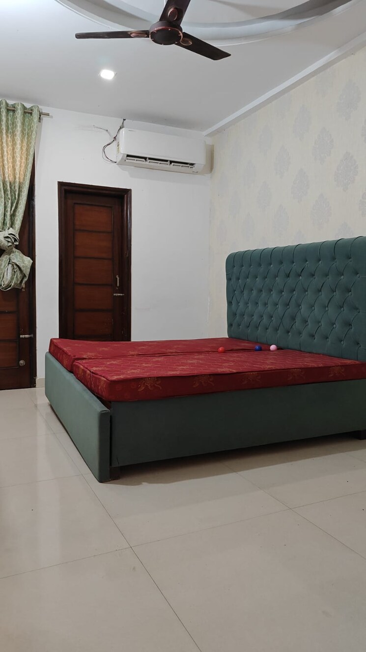 Bedroom, vip road 3 Bedroom 1800 Sq.Ft. Apartment In Vip Road Zirakpur 9366745