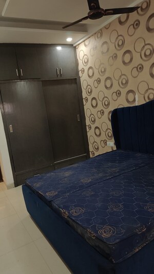 Bedroom in 3 BHK Apartment at Vip Road – for Rent