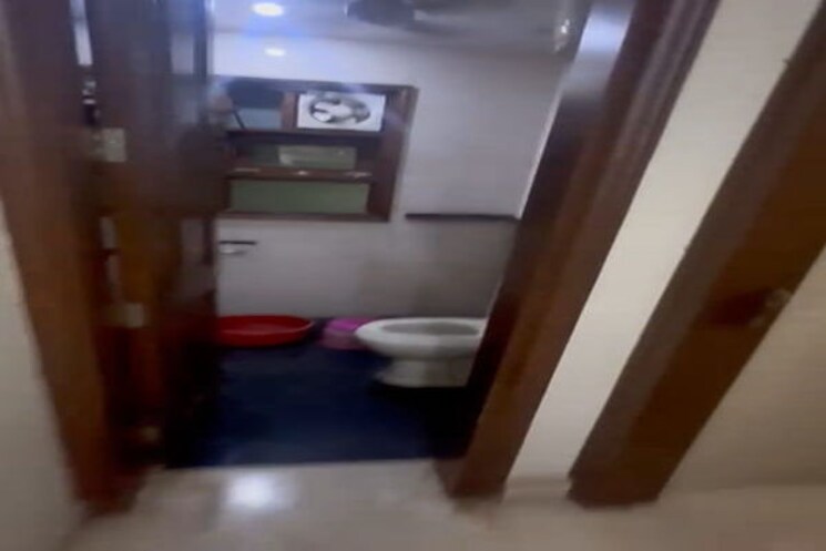  Parking, rajinder nagar 3 Bedroom 1210 Sq.Ft. Builder Floor In Rajinder Nagar Delhi 9366814