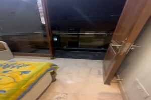 Furnished Amenities in 3 BHK Builder Floor at Rajinder Nagar – for Rent