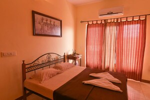 Bedroom in 4 BHK Apartment at Dona Paula – for Rent