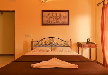 Bedroom in 4 BHK Apartment at Dona Paula – for Rent